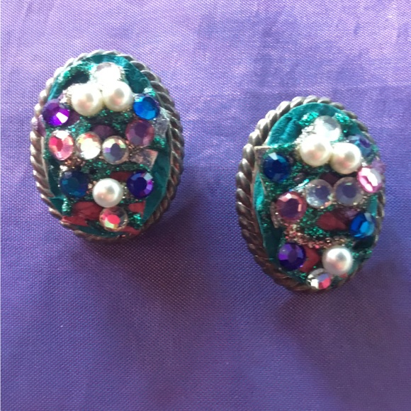 Vintage 80s Multi color Rhinestone Clip Earrings Blue Faux Pearl Crystal GUC - Picture 7 of 15